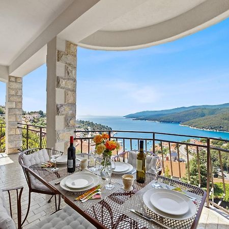 Apartments Lady M Rabac Bagian luar foto