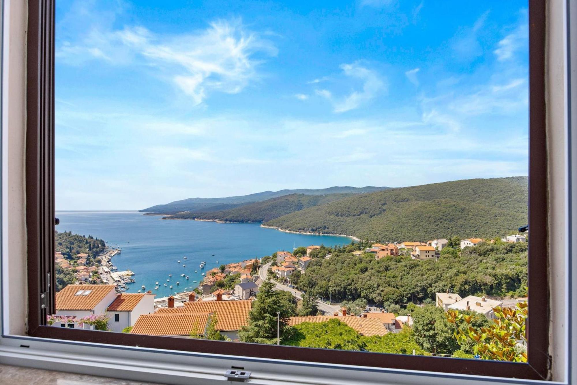 Apartments Lady M Rabac Bagian luar foto