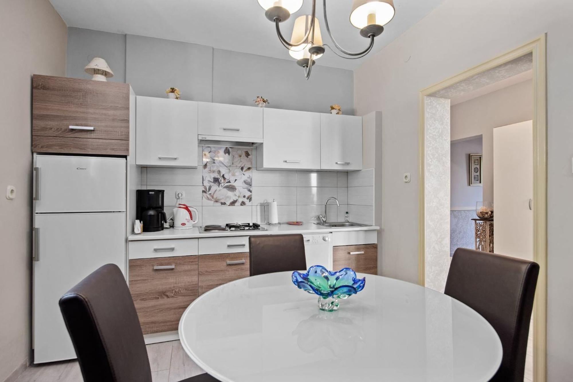 Apartments Lady M Rabac Bagian luar foto