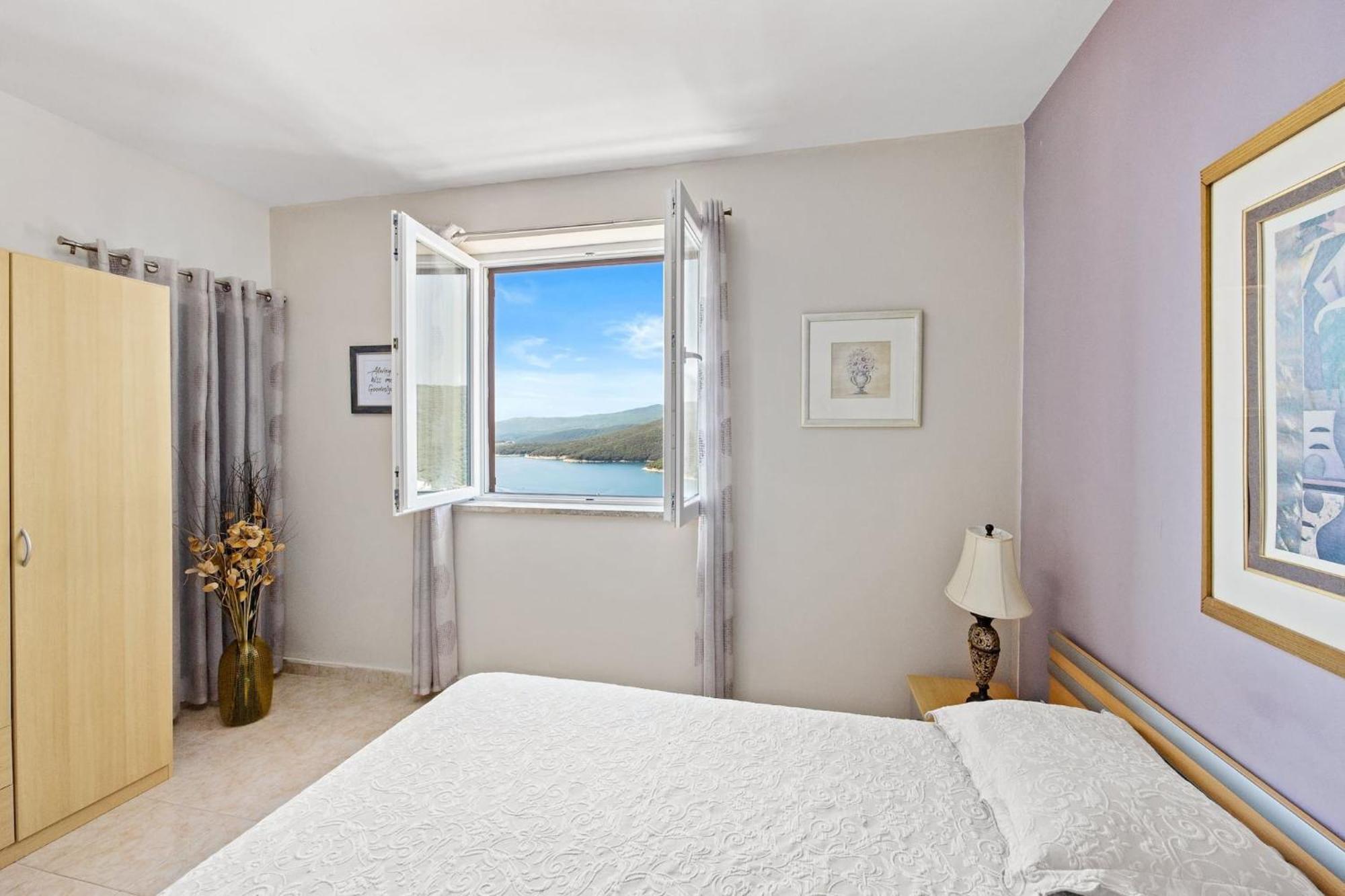 Apartments Lady M Rabac Bagian luar foto